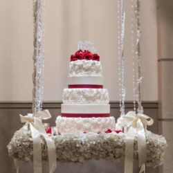 Hanging-cake-red-KR_5240-684x1024